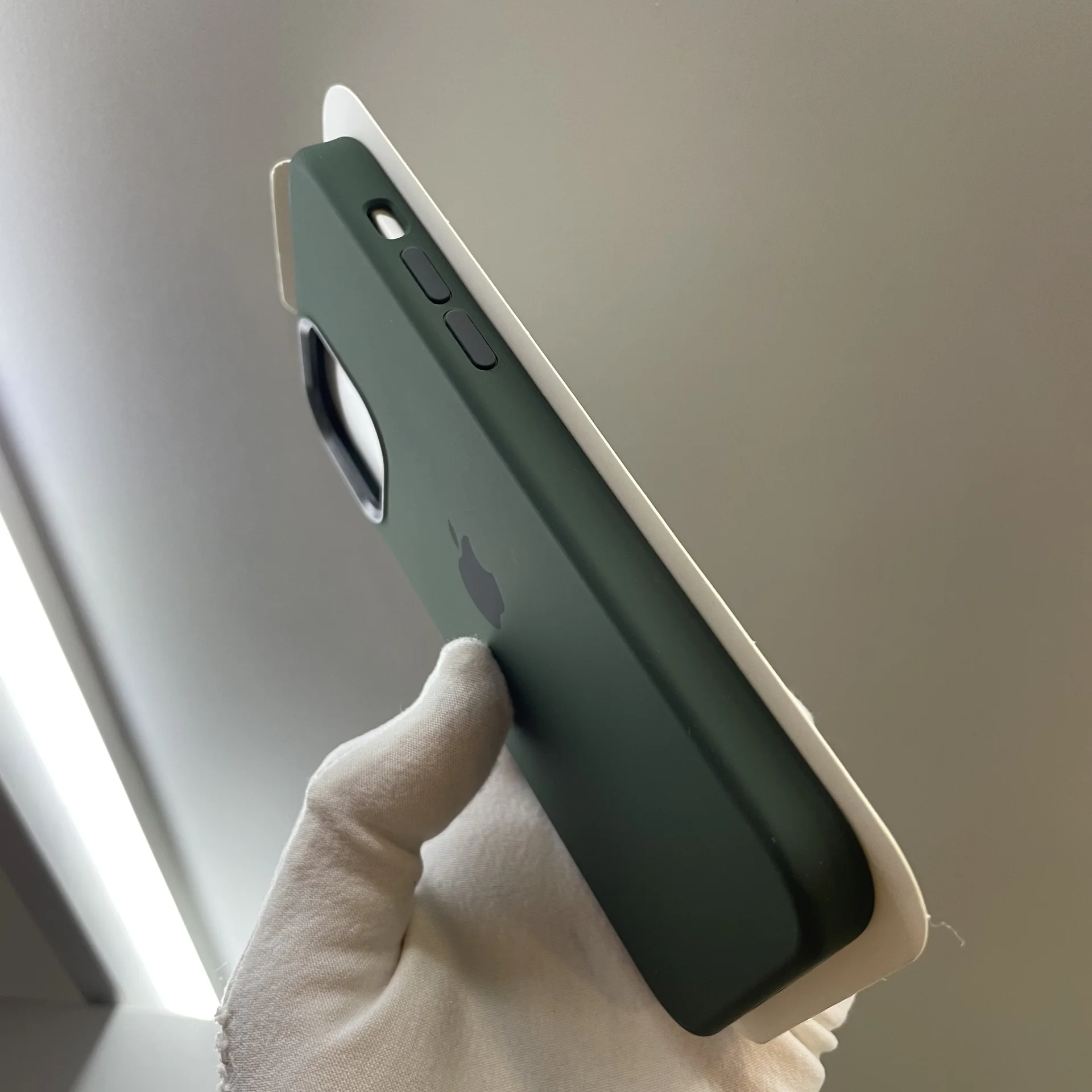 Чехол Silicon Case iPhone 12/ 12 Pro зеленый - миниатюра 3