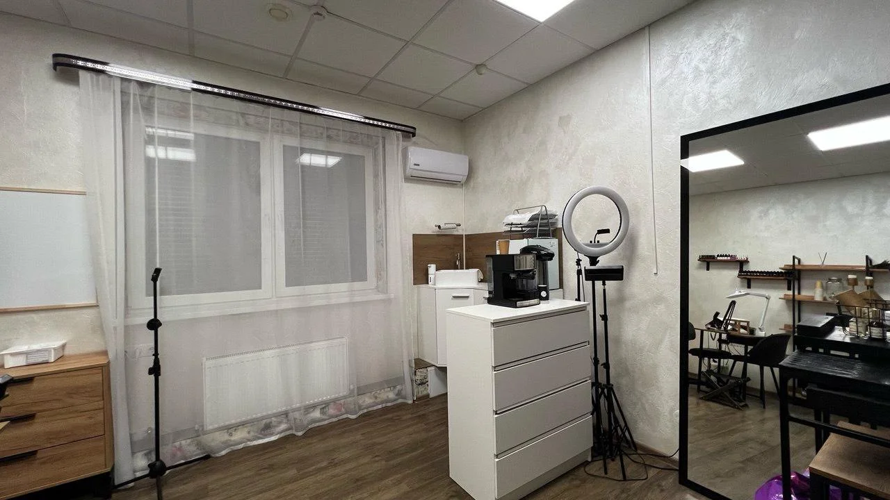 ПРОДАМ нежилое помещение в Краснодаре, р-н ФМР - миниатюра 9