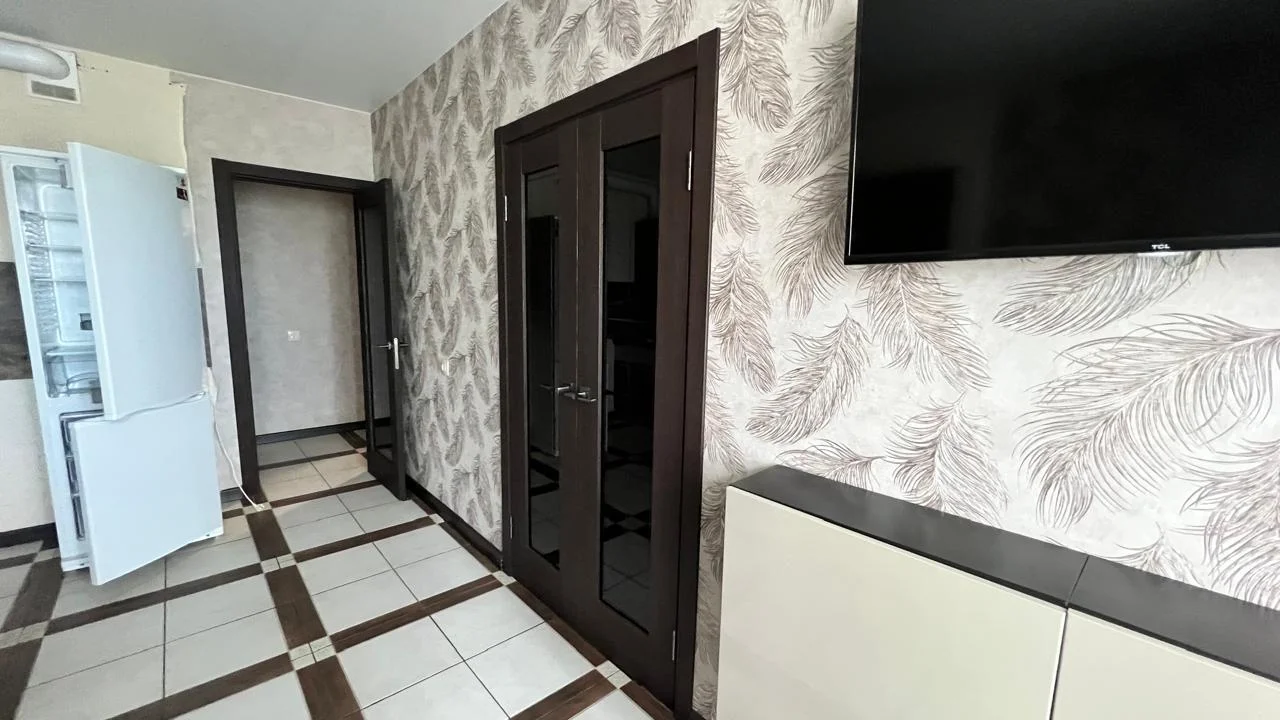 ПРОДАМ 3х комн кв-ру в Краснодаре по цене 2х комн, по ул. Воробьева - миниатюра 9