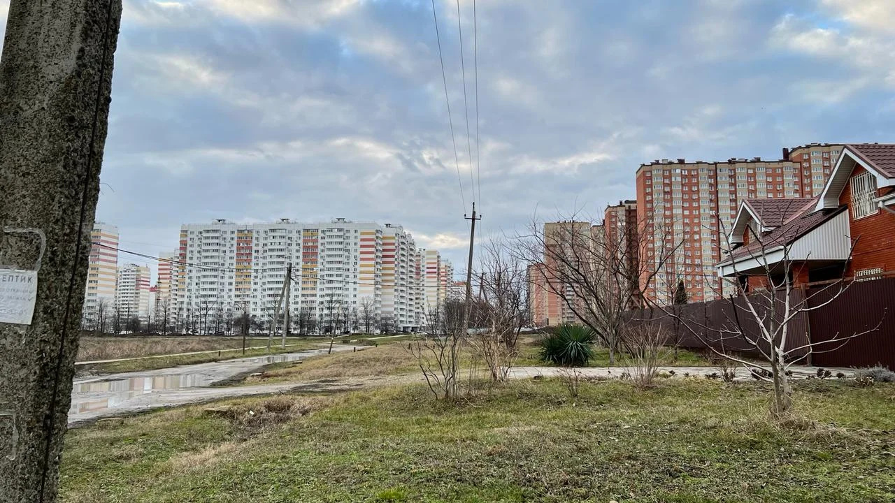 ПРОДАМ участок 8 сот в Краснодаре, п. Плодородный, все ком-ции, Ф-20м - миниатюра 4