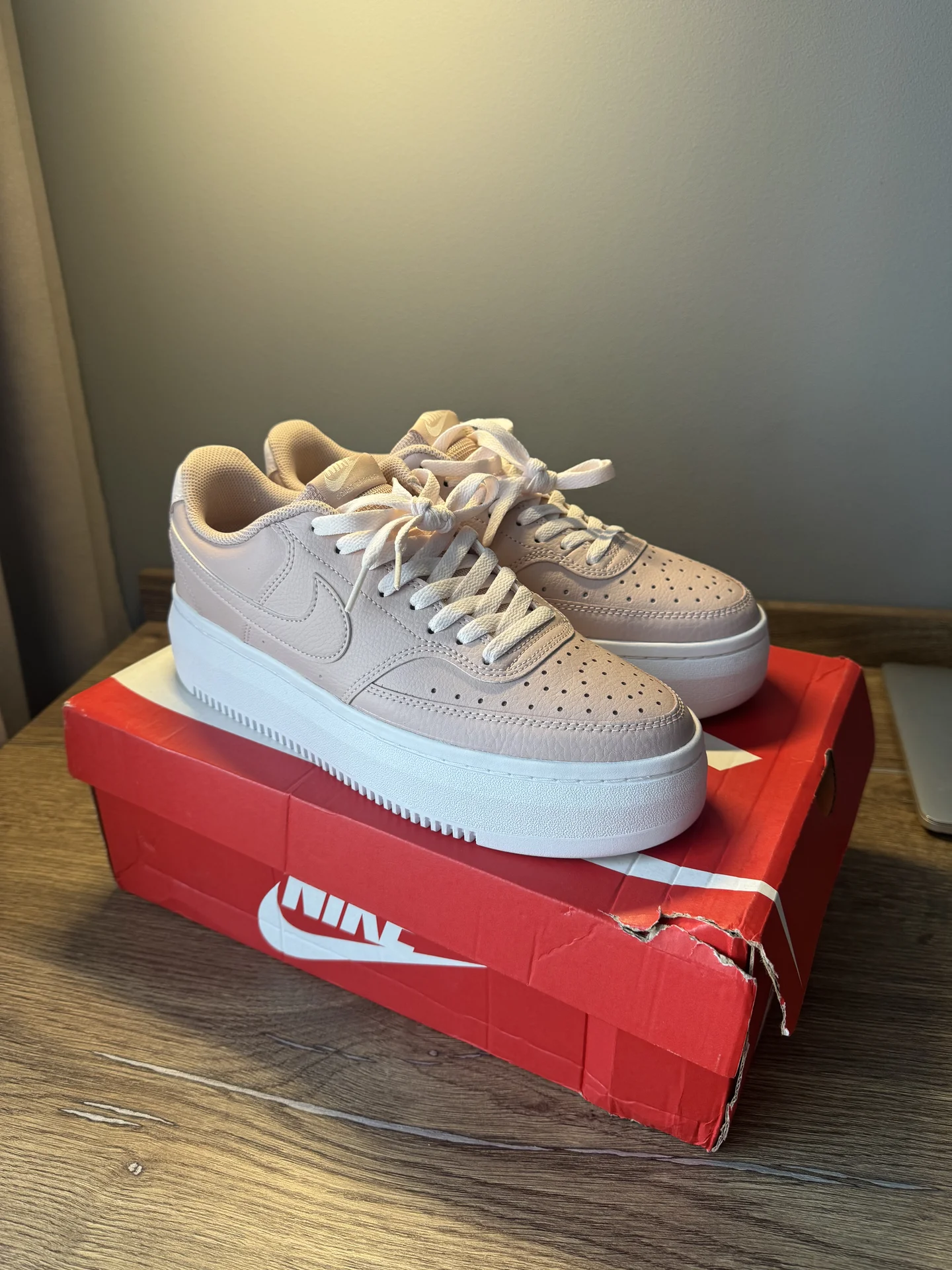 Кроссовки Nike Court vision Alta r размер 44 - миниатюра 2