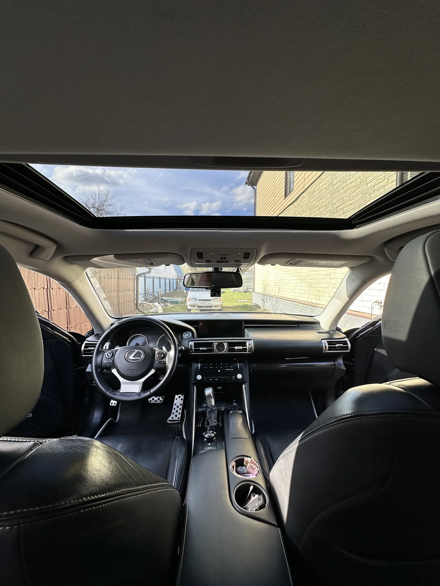 Lexus is250 - миниатюра 12
