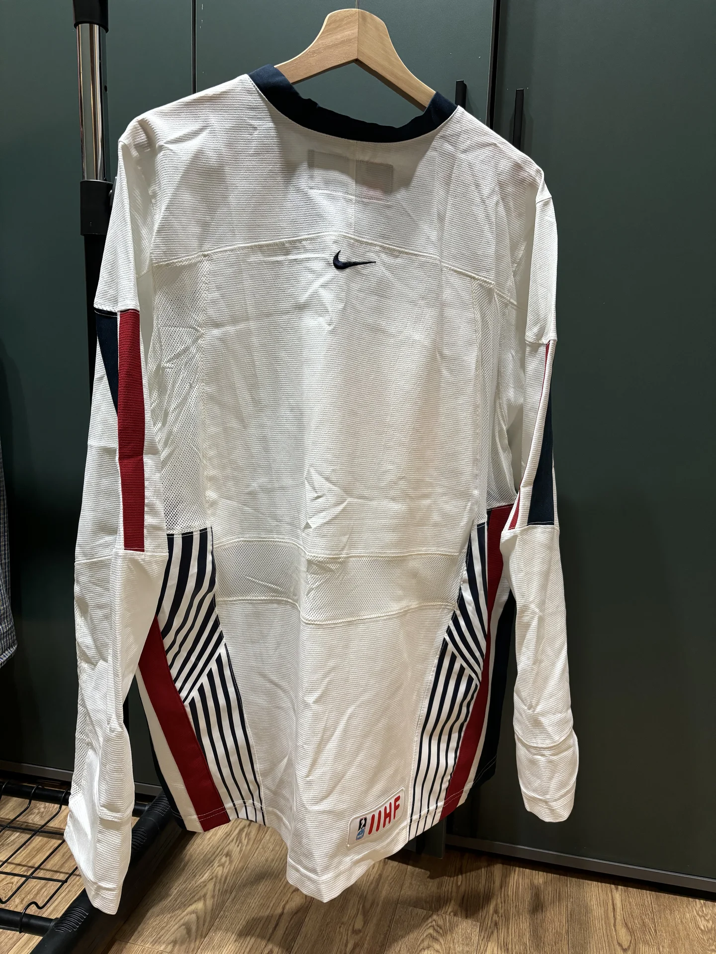 Хоккейный свитер nike - миниатюра 2
