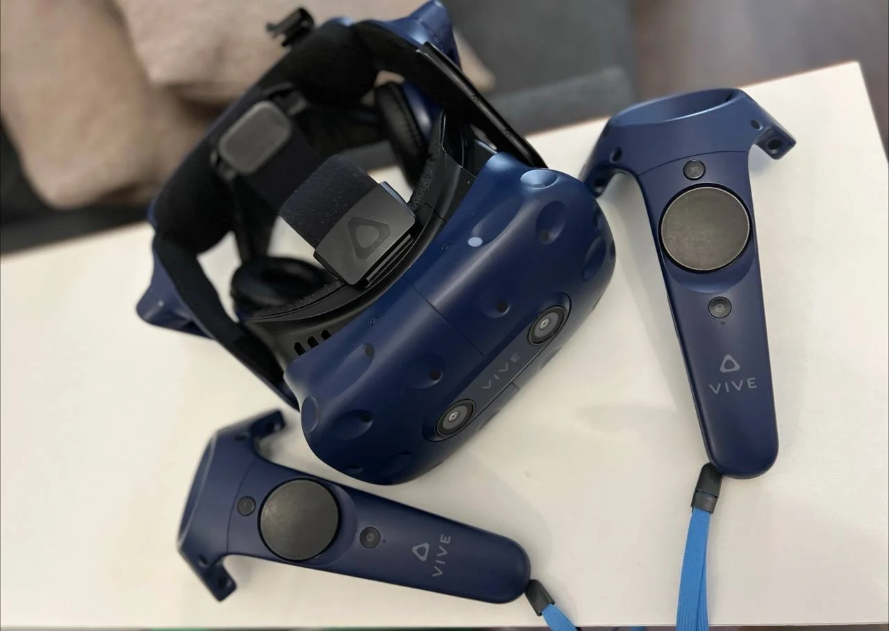 Продаю HTC VIVE Pro. - миниатюра 4