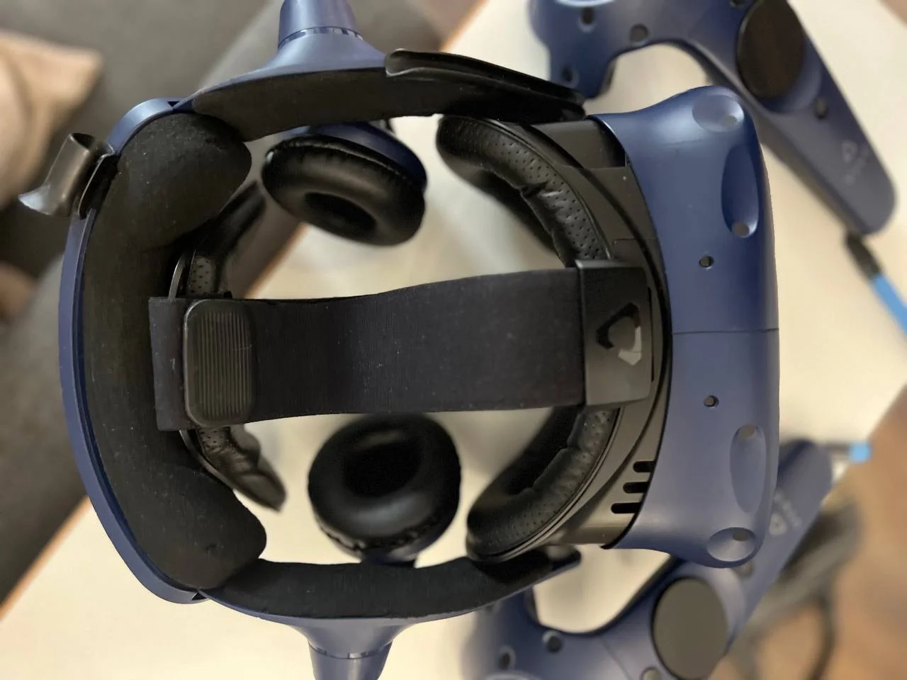 Продаю HTC VIVE Pro. - миниатюра 7
