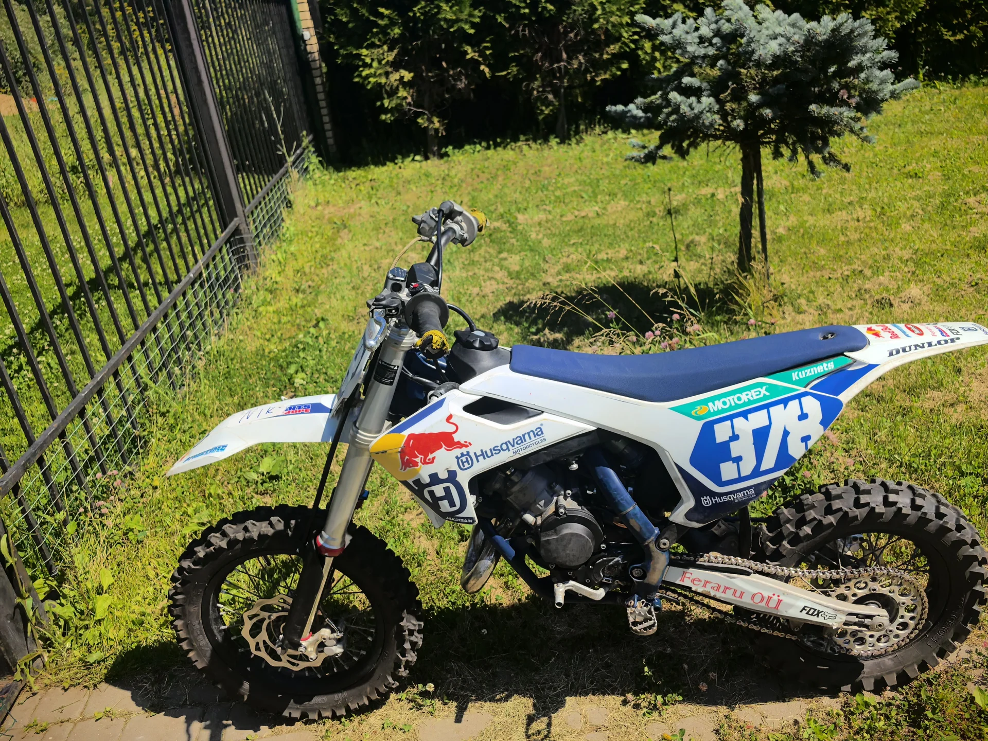 Husqvarna 65 cc 2023 настоящий кроссовый мотоцикл - миниатюра 2