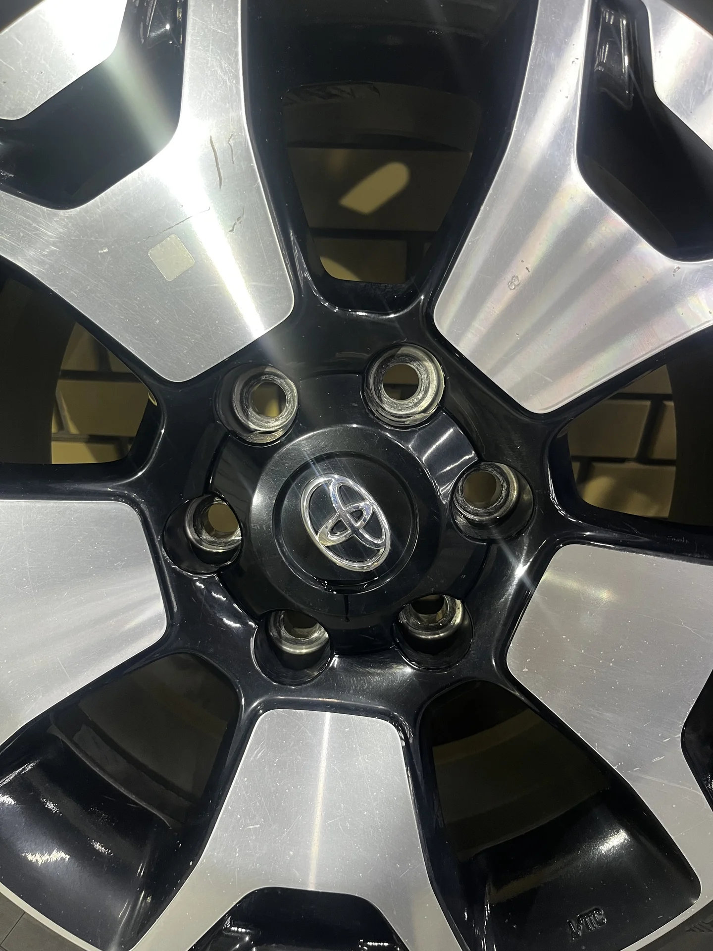 Шины зимние Yokohama с дисками Toyota - миниатюра 4