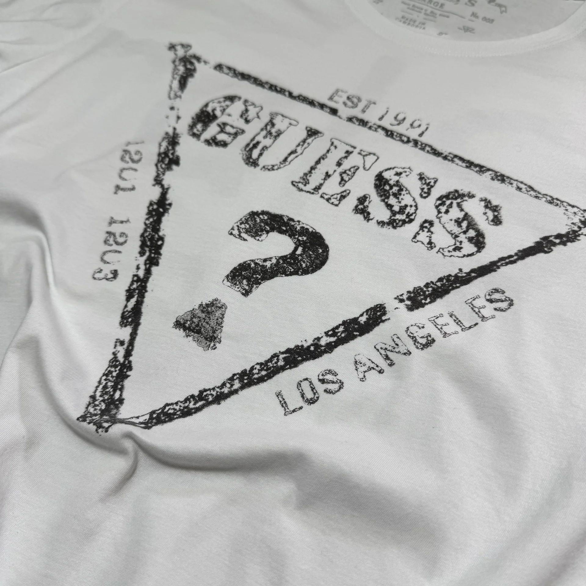 Футболка guess - миниатюра 2