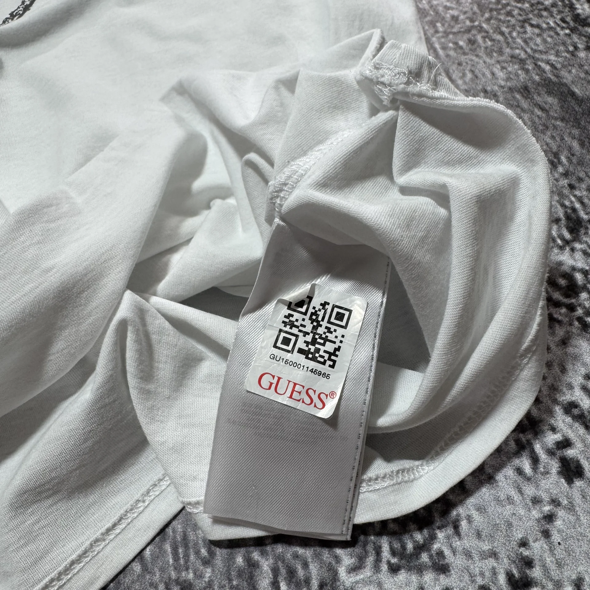 Футболка guess - миниатюра 6