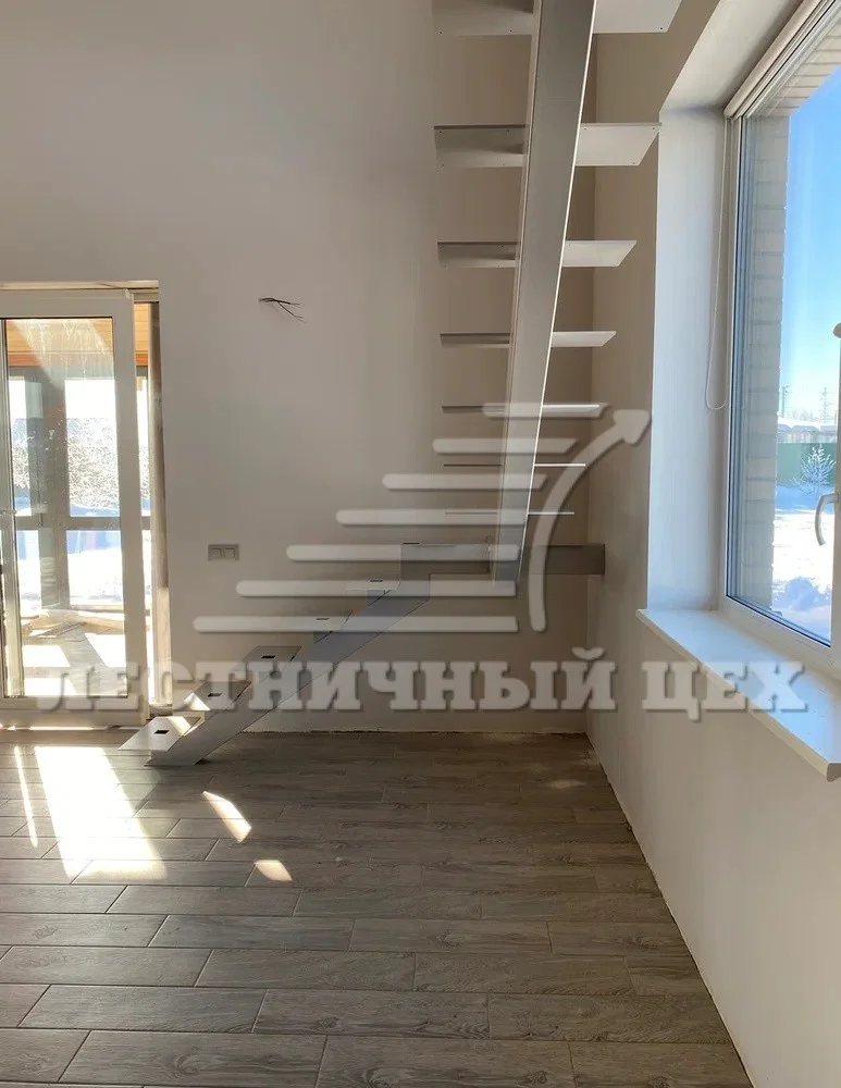 Каркас лестницы на монокосоуре под подсветку - миниатюра 2