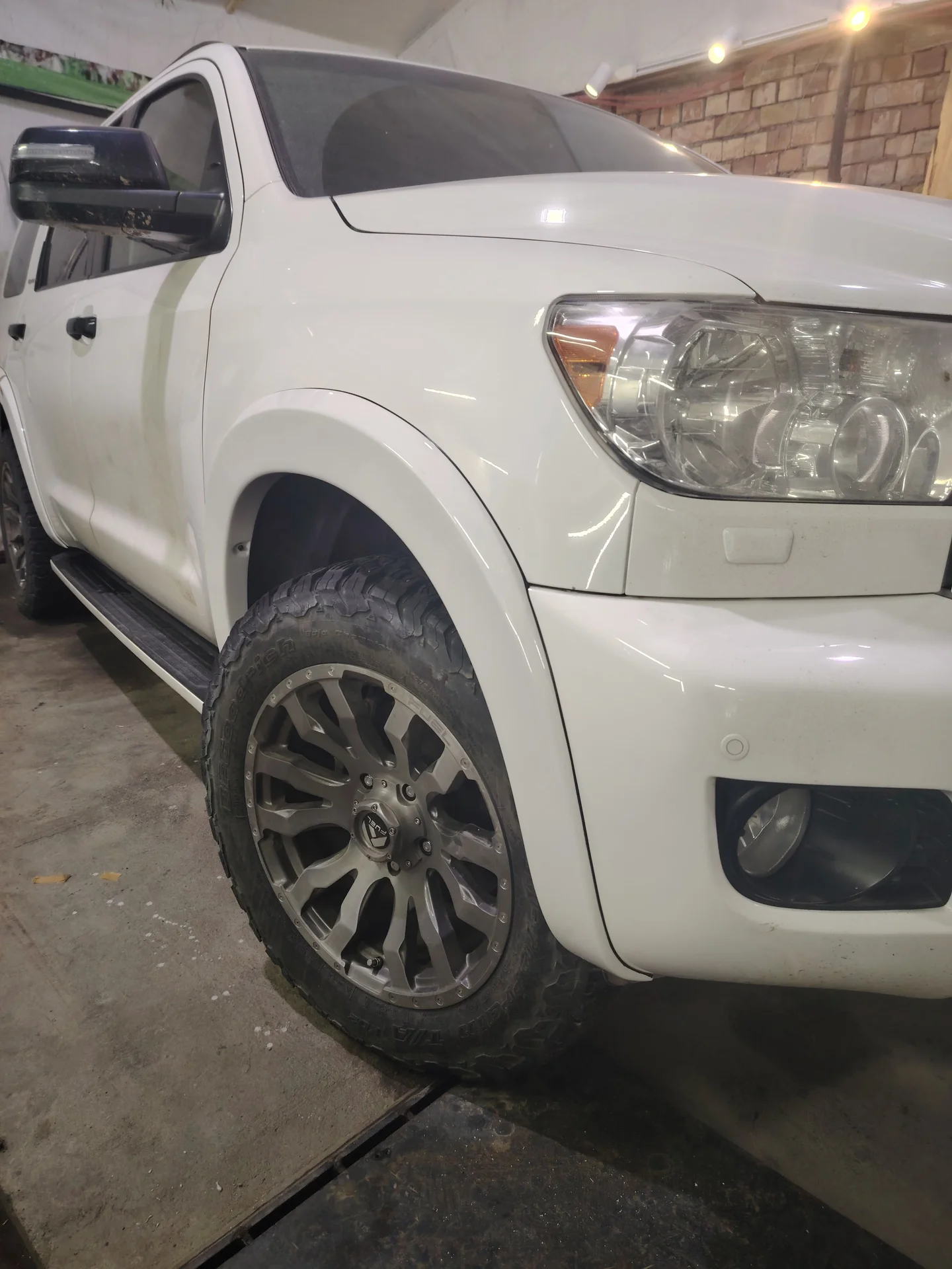 Фендера , расширители арок на Toyota Sequoia - миниатюра 2