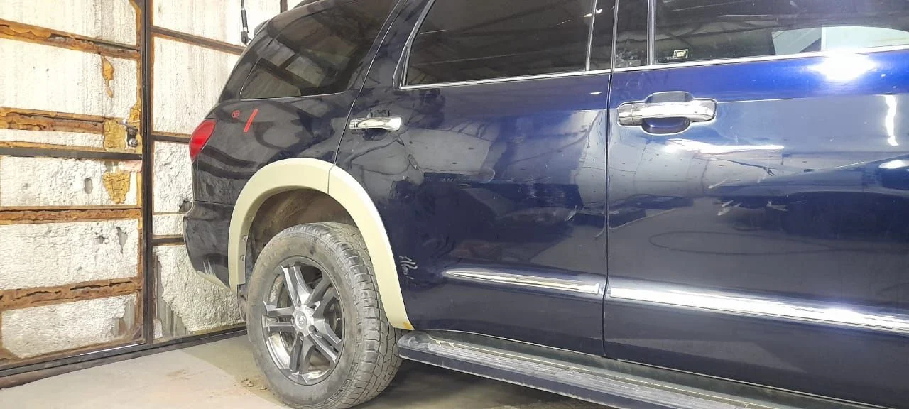 Фендера , расширители арок на Toyota Sequoia - миниатюра 7