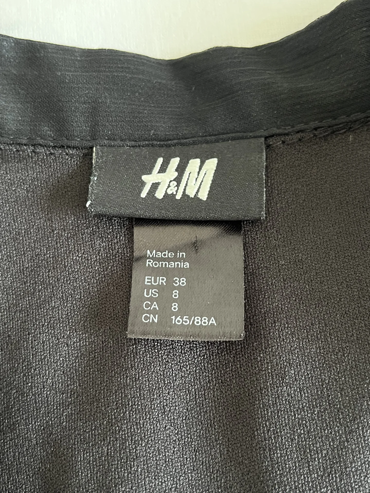 Блузка H&M с рюшами и кружевом - миниатюра 2