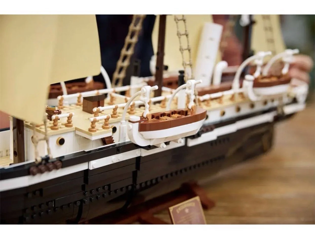 Конструктор Lego Icons 10335 - Корабль Эндьюранс - миниатюра 7