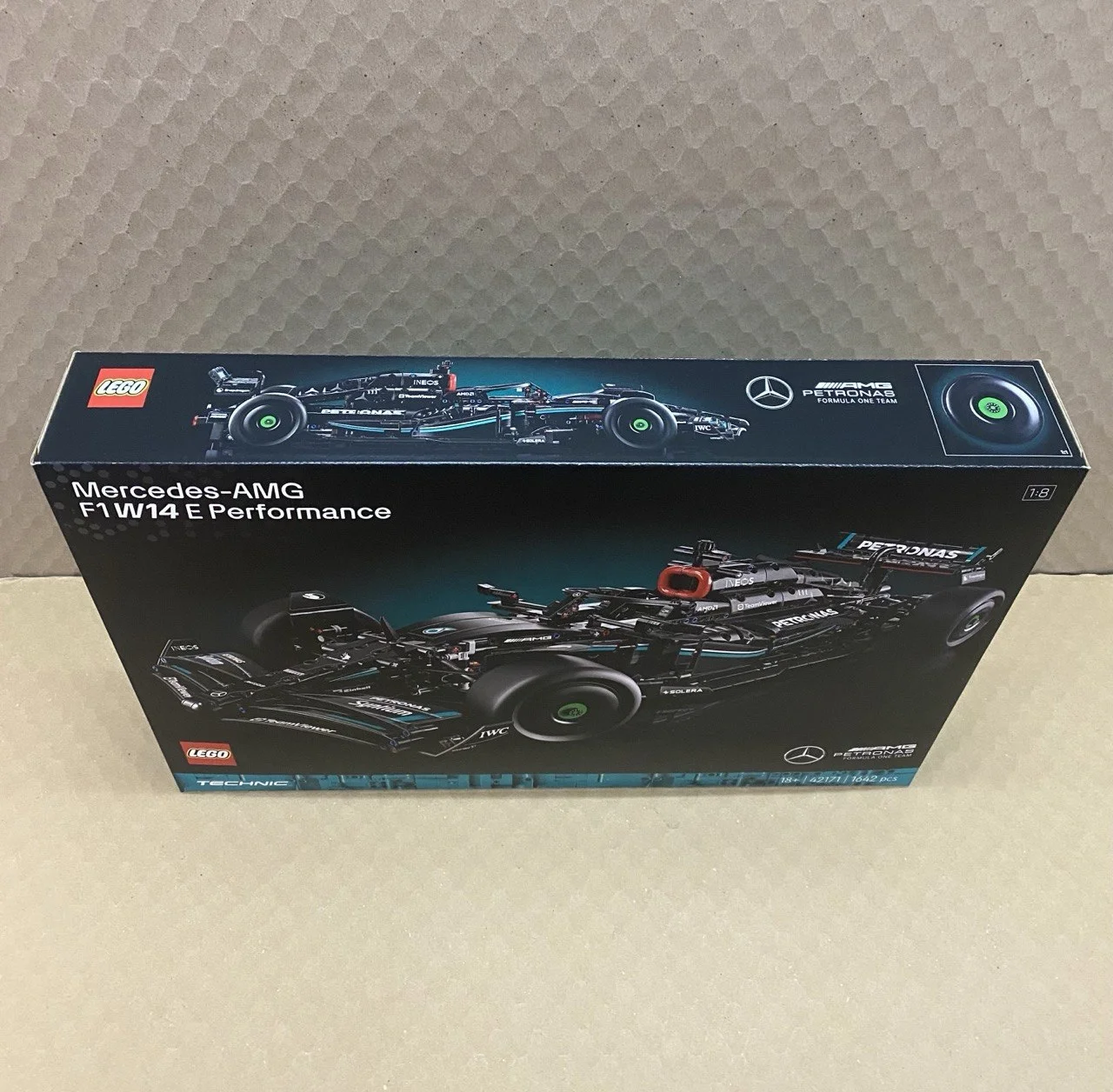 Конструктор Lego Technic 42171 Mercedes-AMG F1 W14 - миниатюра 3