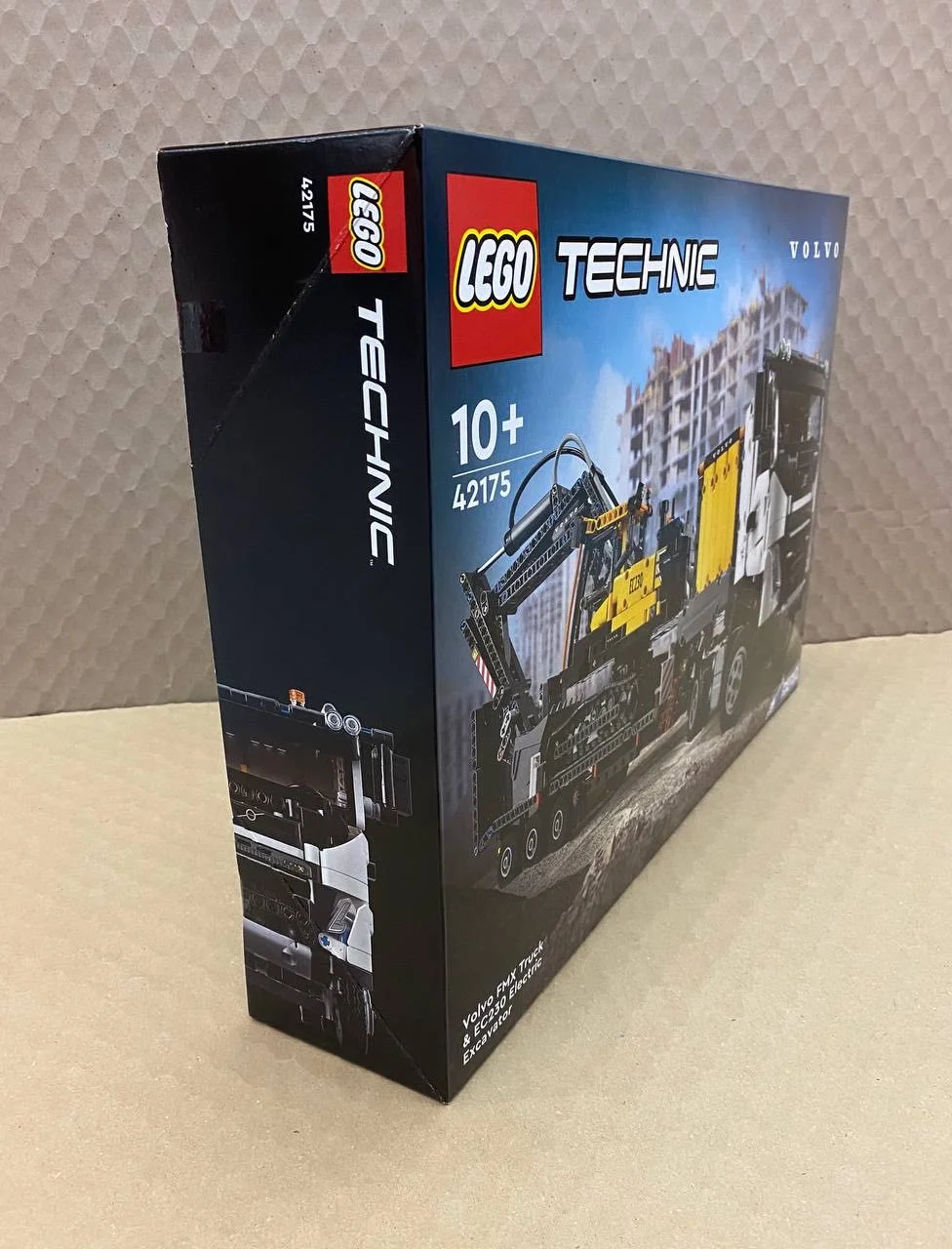 Lego Technic 42175 Volvo EMX Truck & Excavator - миниатюра 2