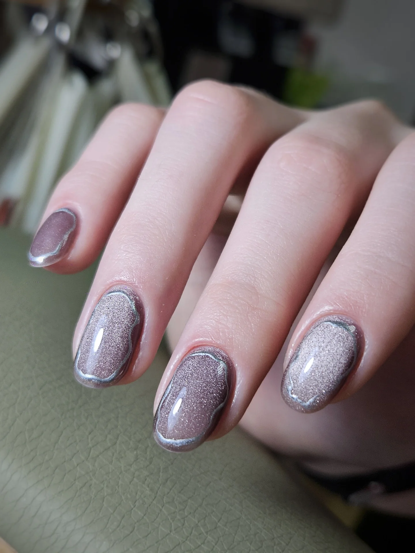 Маникюр с покрытием гель-лак - миниатюра 13