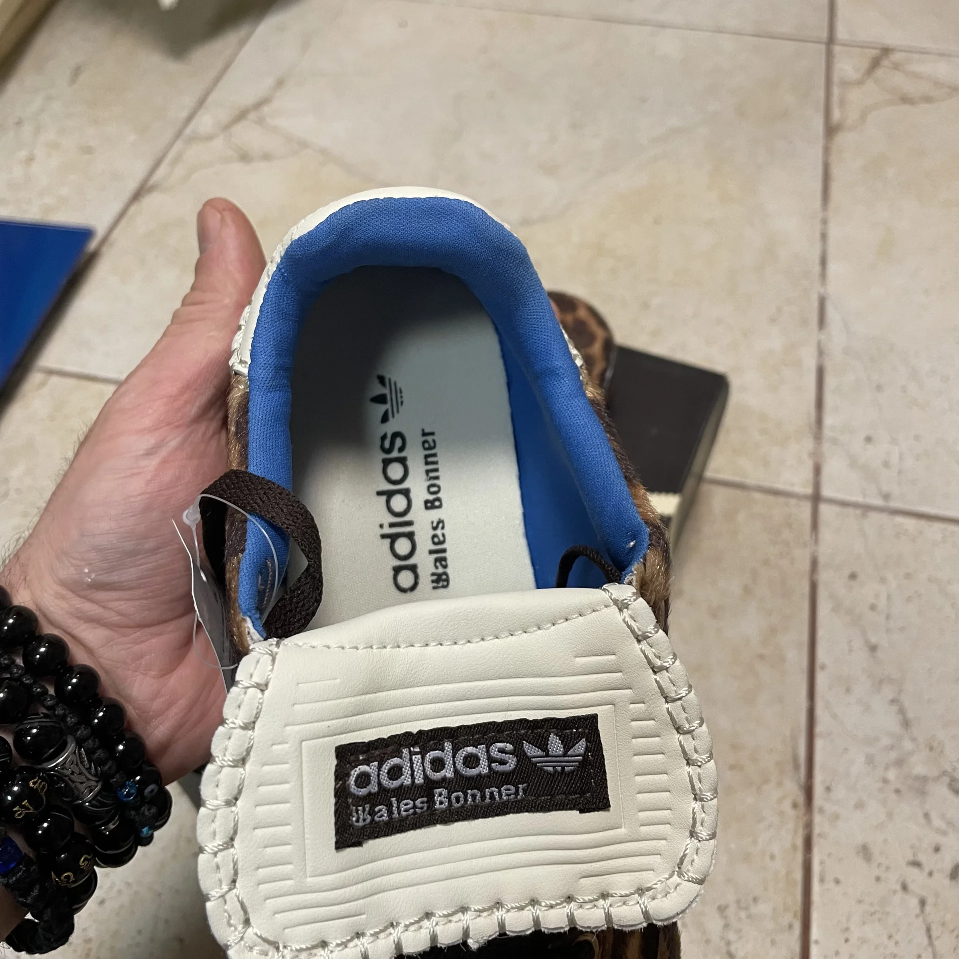 Женские кроссовки Adidas - миниатюра 3