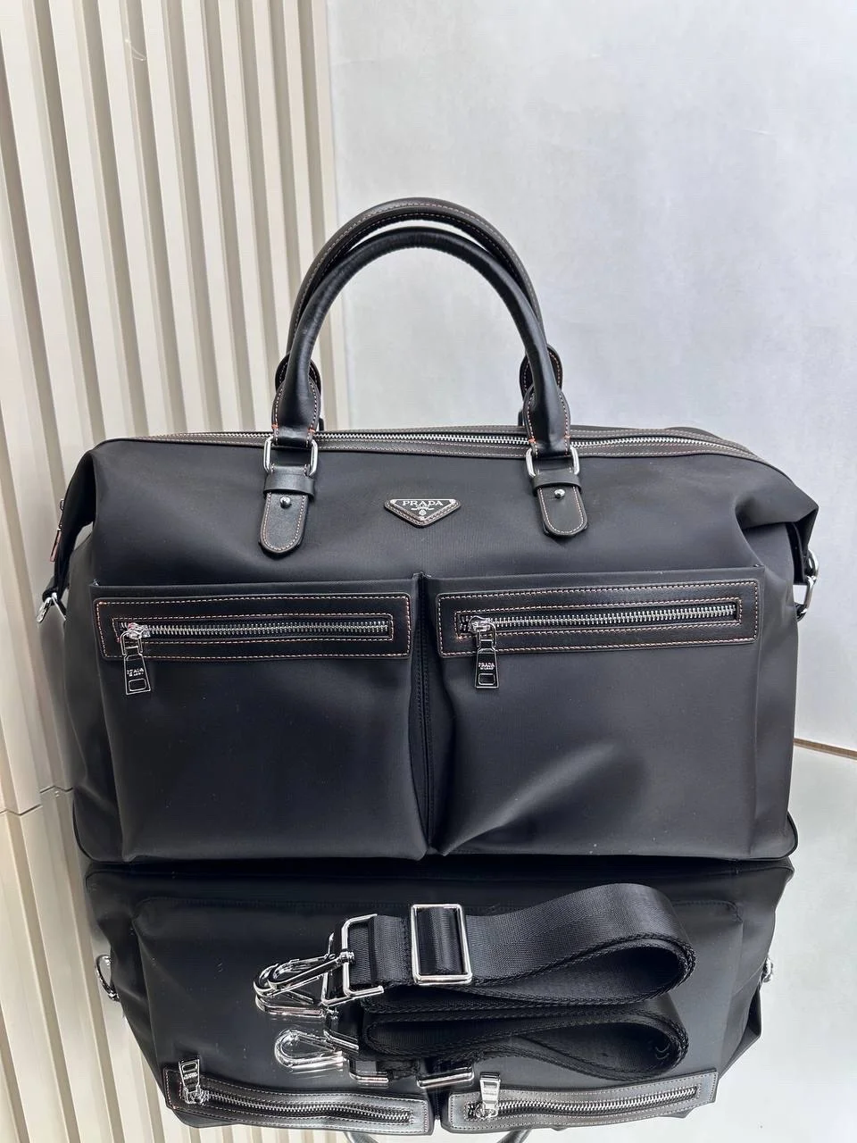 Дорожная сумка Prada - изображение 1