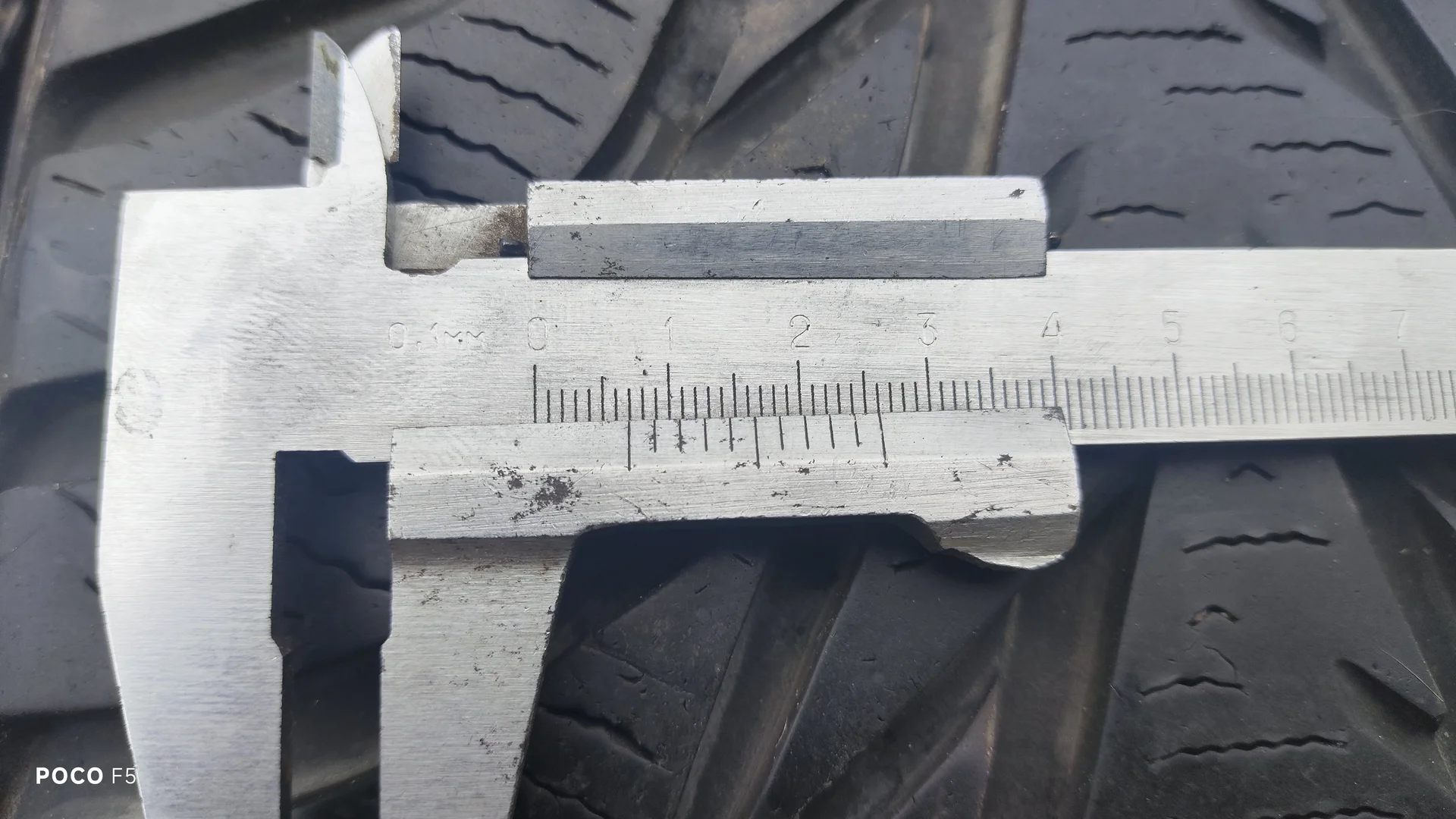 Зимняя резина Yokohama Ice Guard IG35 235/45 R17 97T - миниатюра 4
