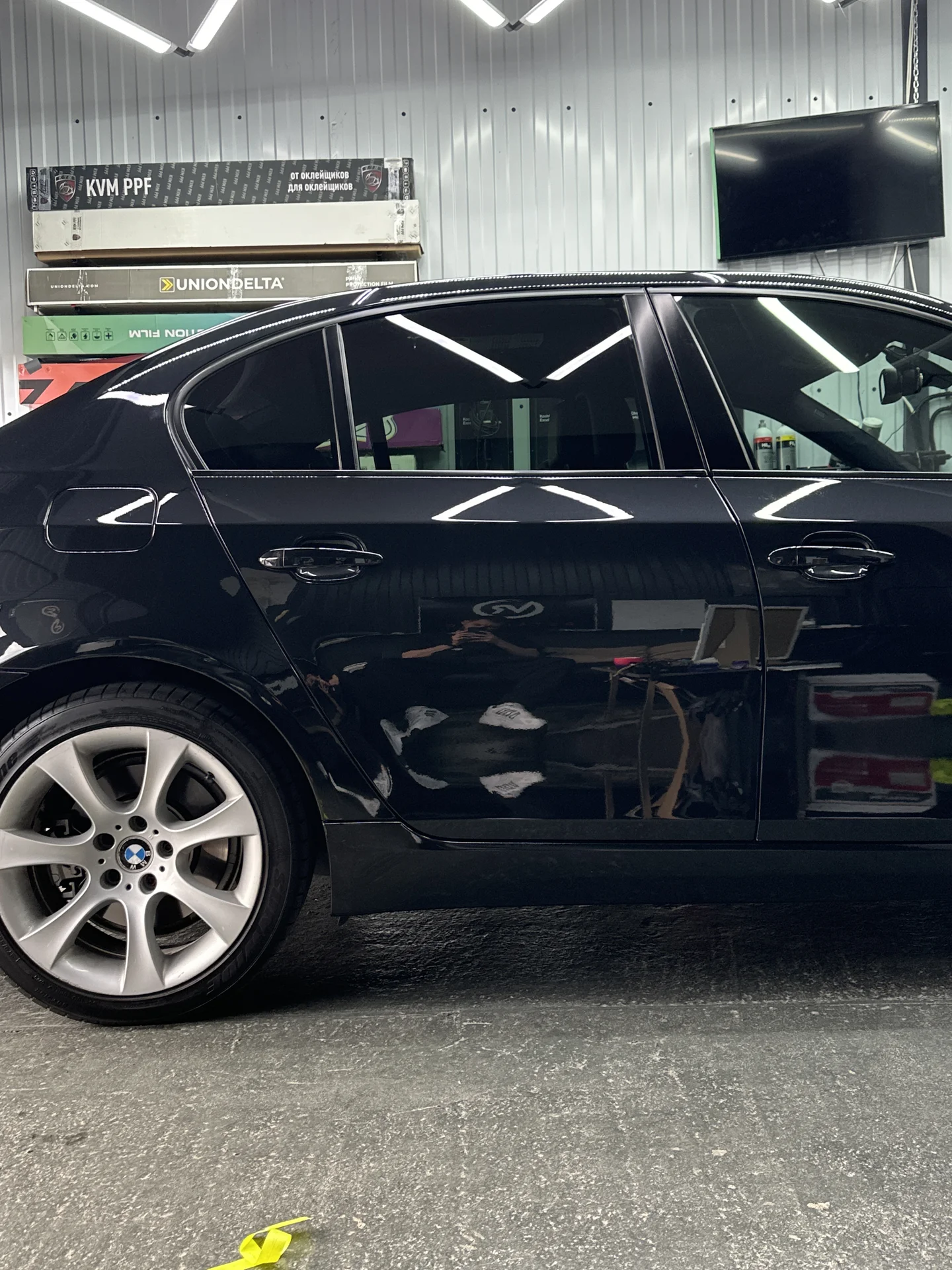 BMW 5 E60 2.0d - миниатюра 3
