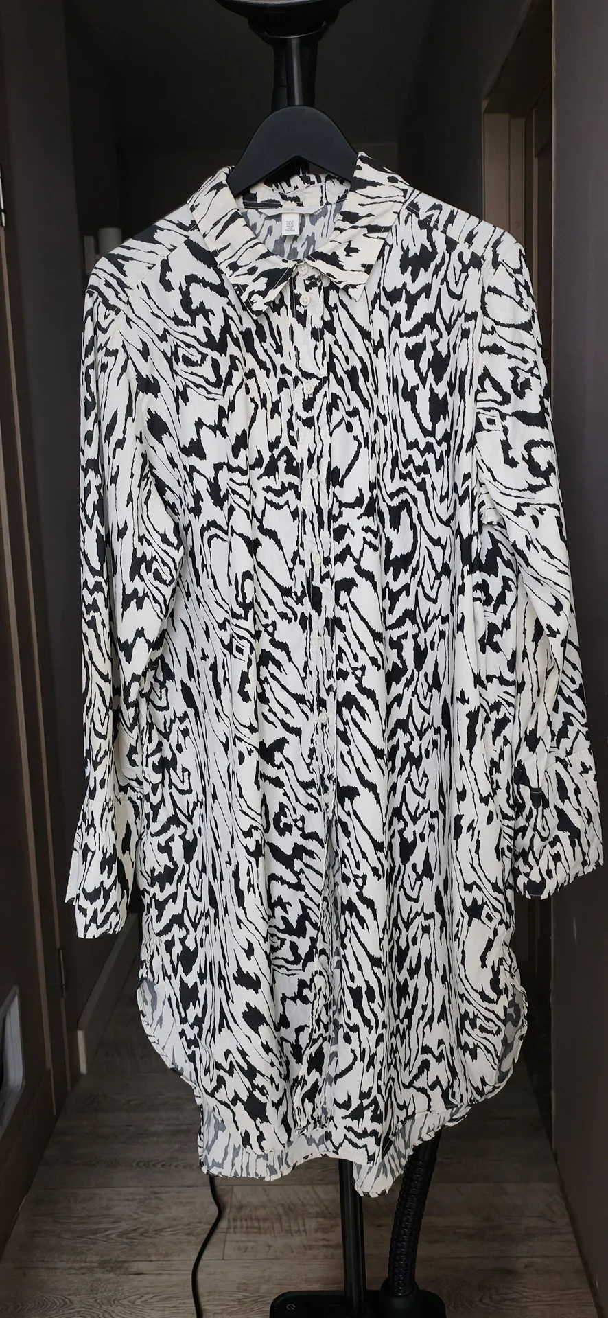 Платье-рубашка H&M - изображение 1