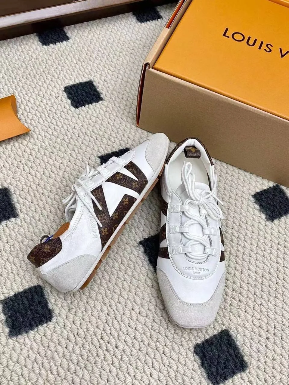 LOUIS VUITTON Sneakerina женские - миниатюра 8