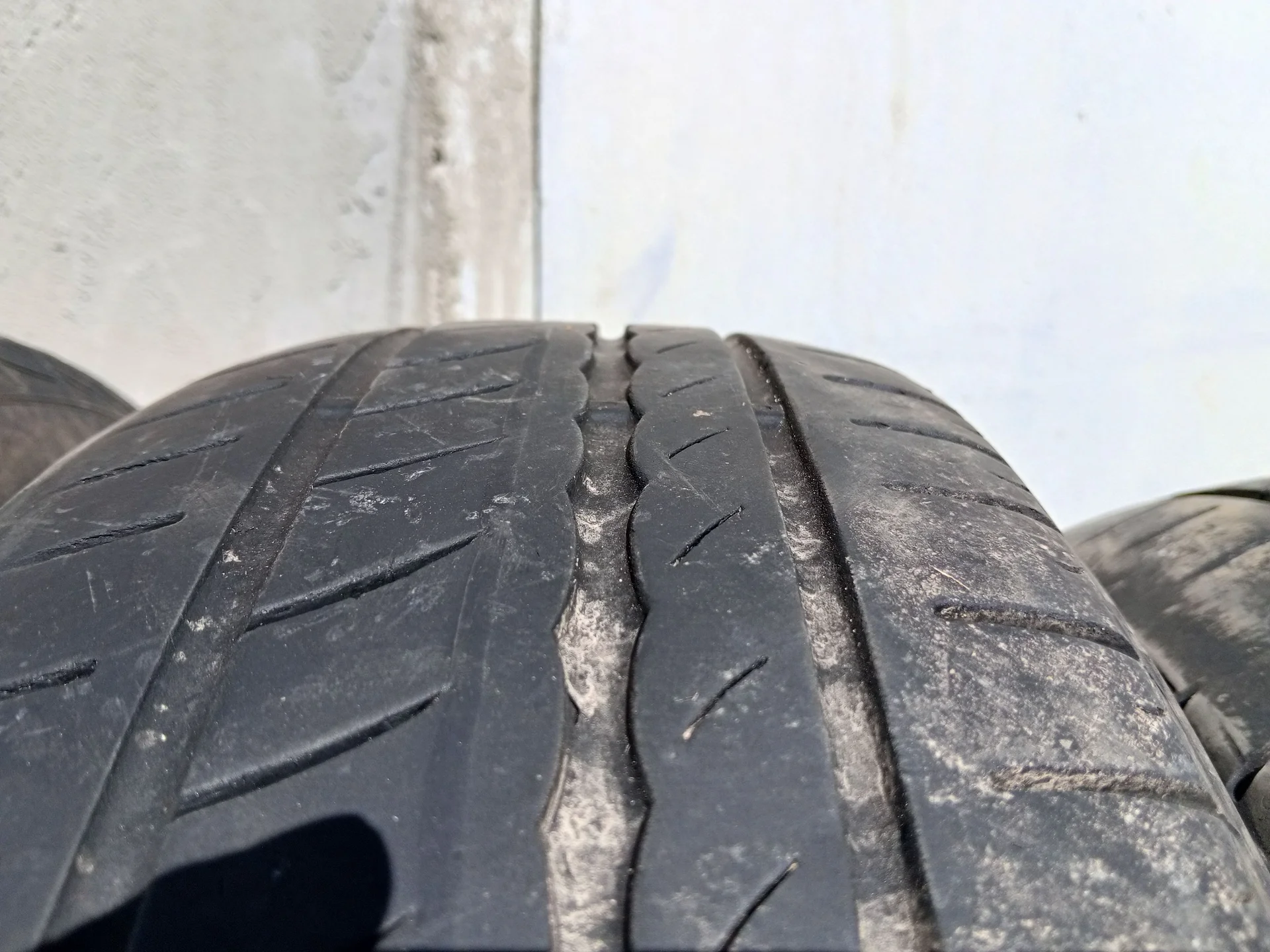 Летние шины 185/65/15 Pirelli Cinturato P1 - миниатюра 3
