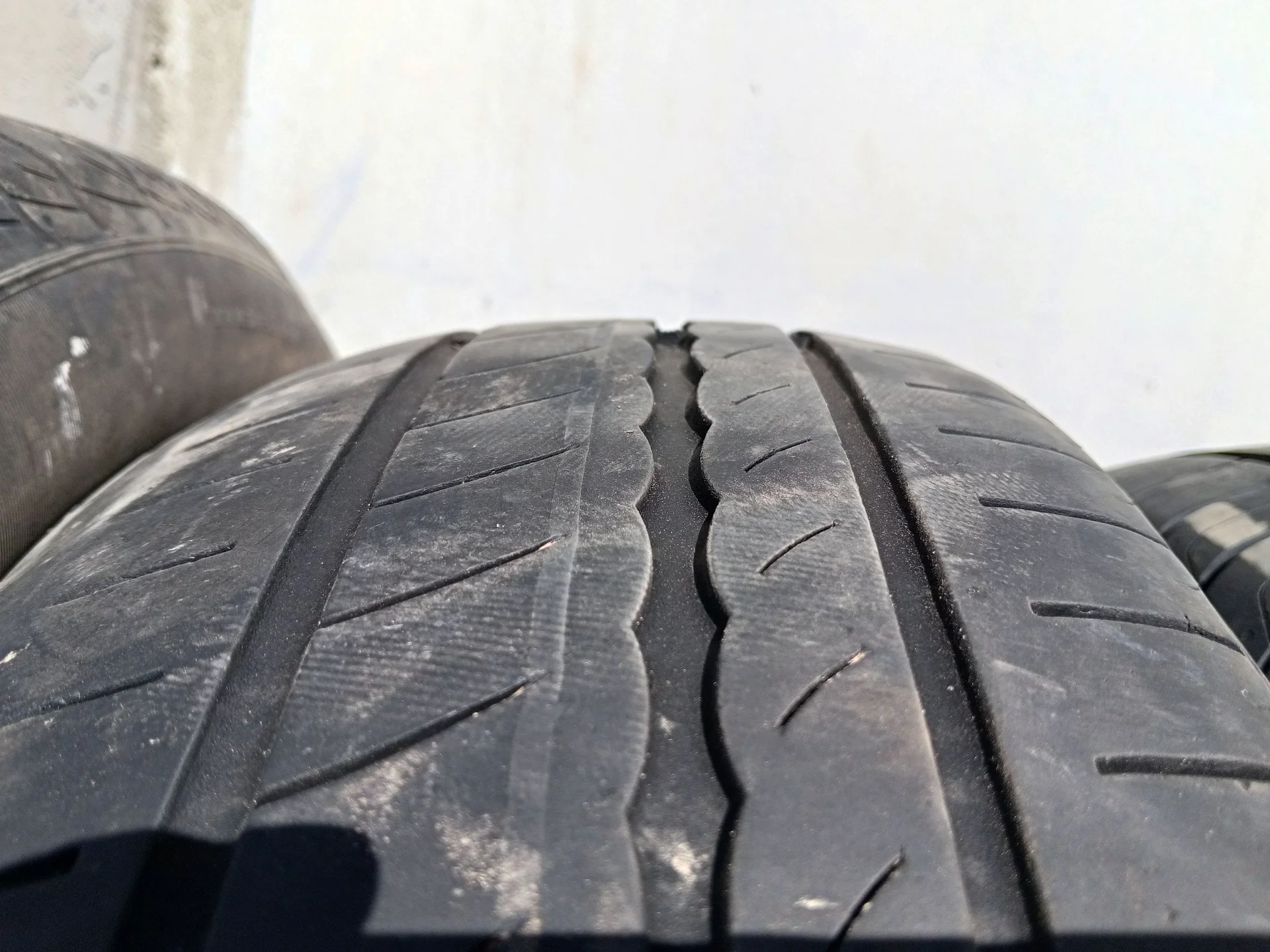 Летние шины 185/65/15 Pirelli Cinturato P1 - миниатюра 4