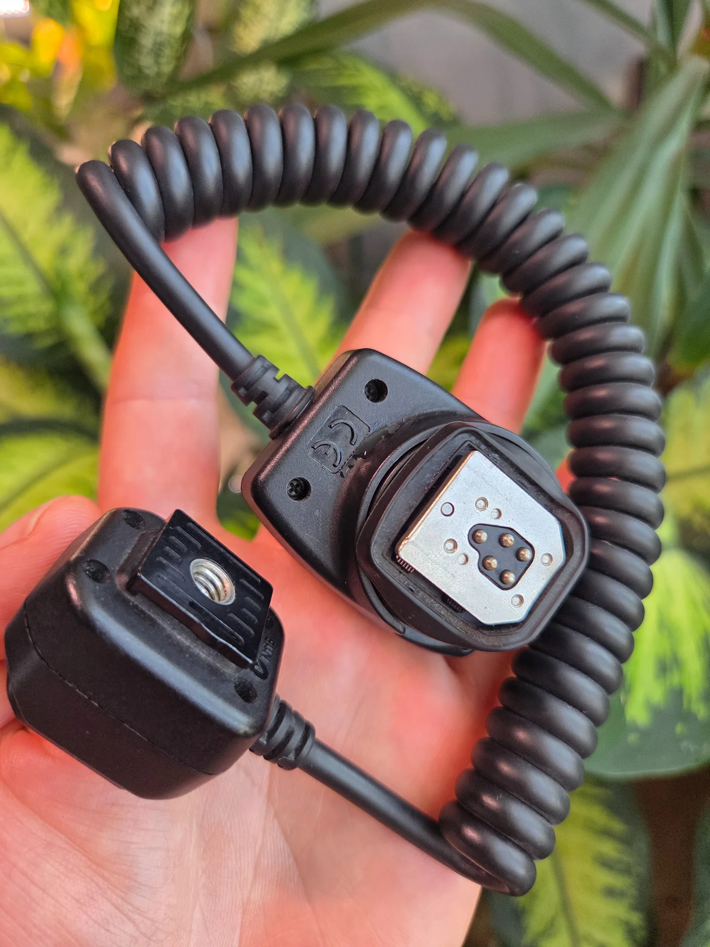 Canon Off-Camera Shoe Cord OC-E3 — TTL-кабель - миниатюра 4