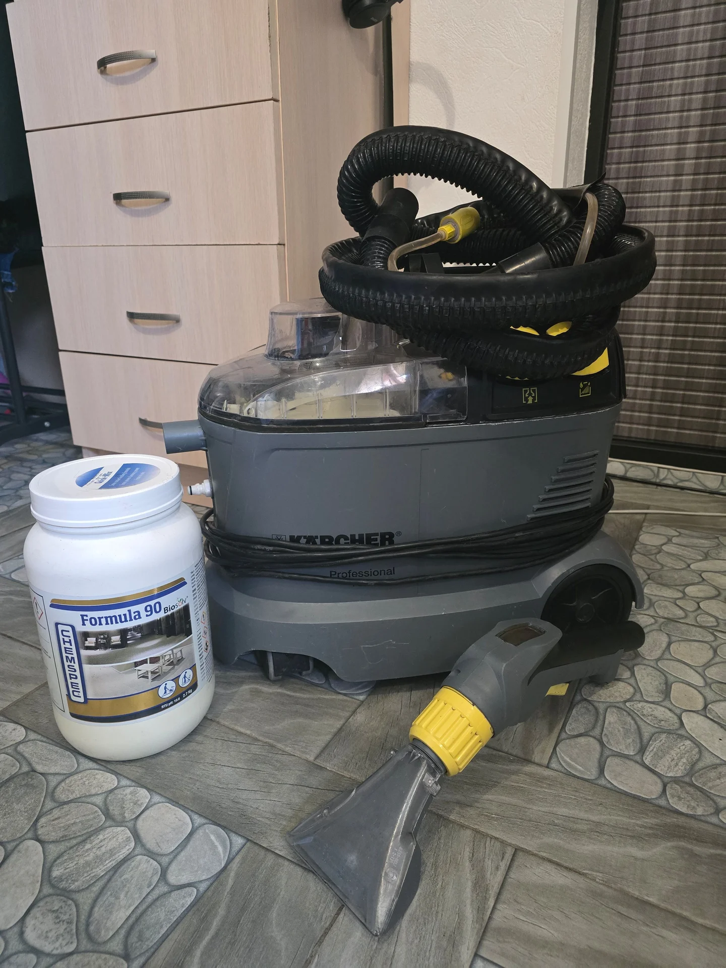 Пылесос Karcher Puzzi 8/1 - миниатюра 2