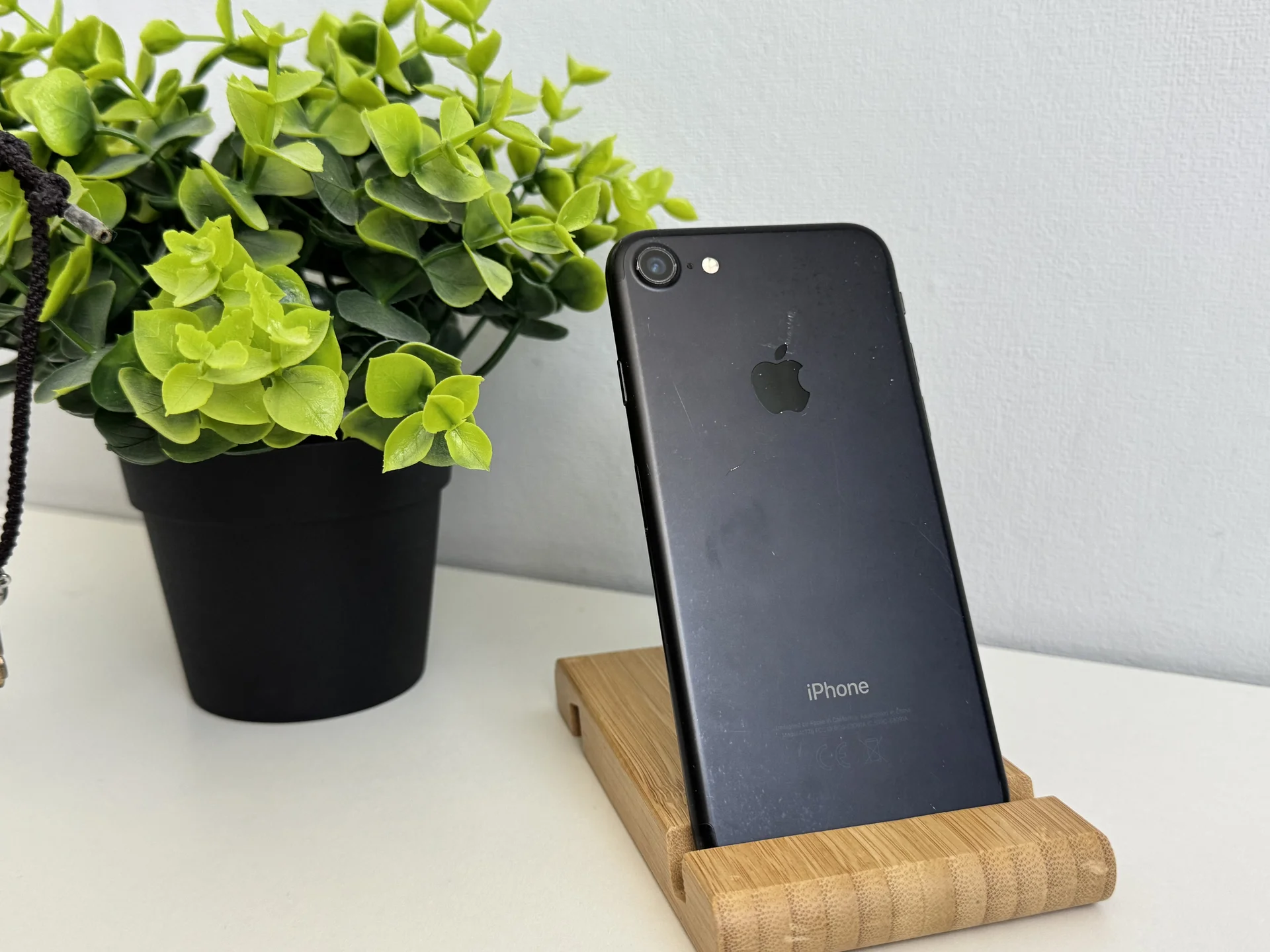 iPhone 7 32 gb - миниатюра 2