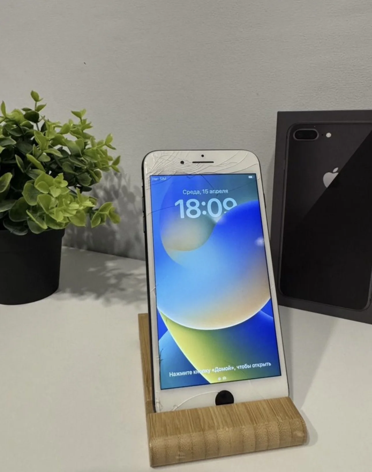 iPhone 8 plus 64 gb - изображение 1
