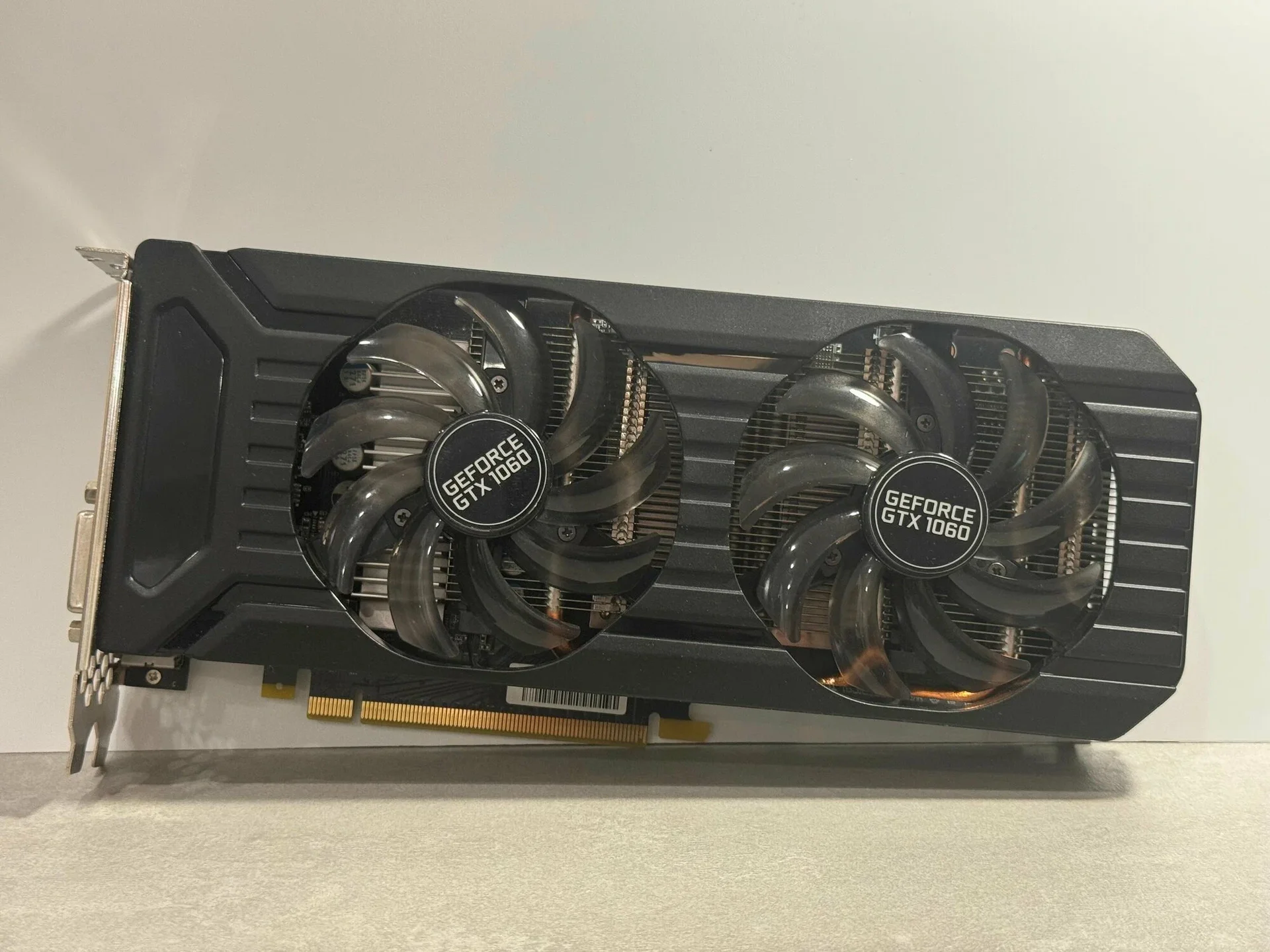 GTX 1060 6Gb - изображение 1