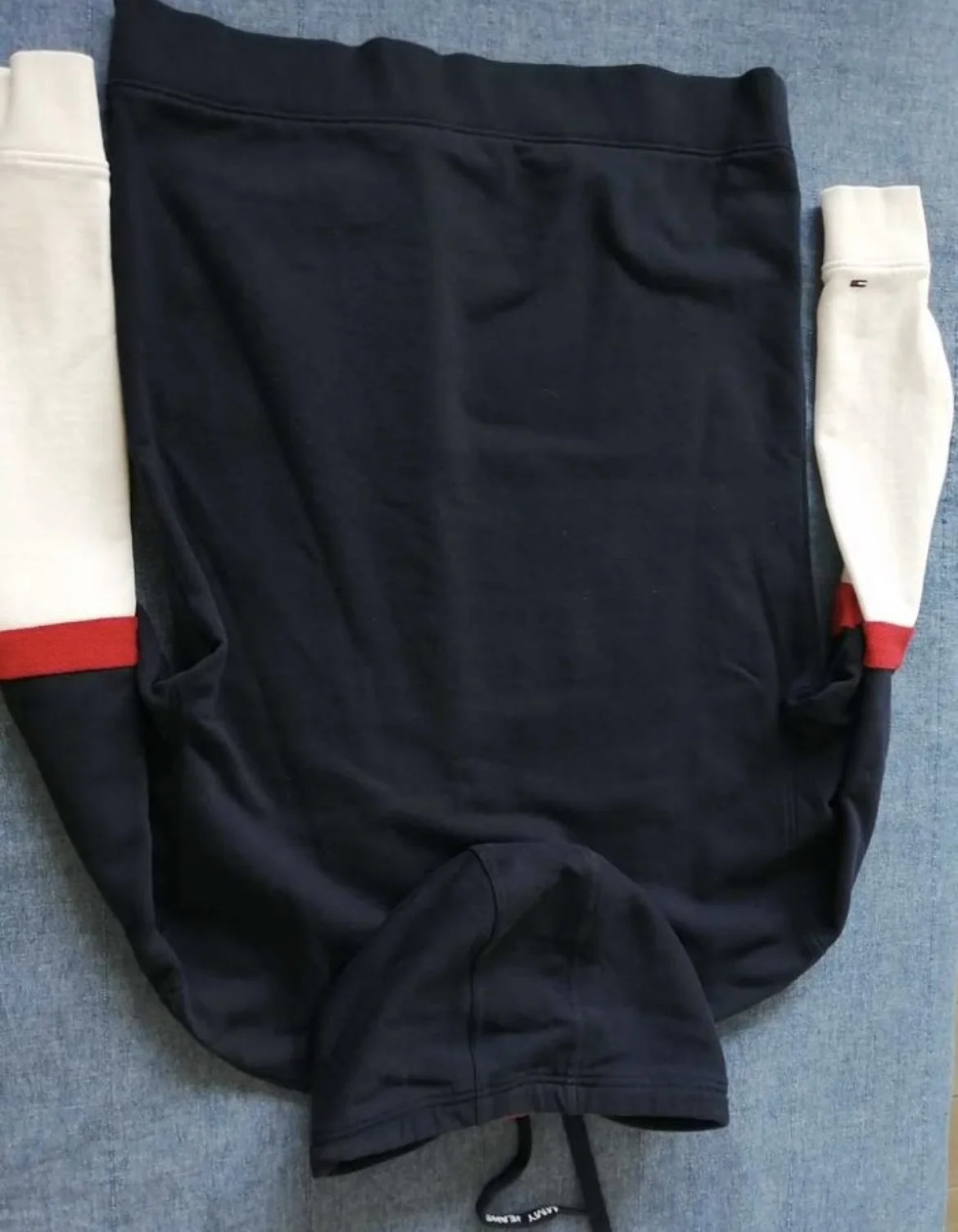 Худи Tommy Hilfiger - миниатюра 2
