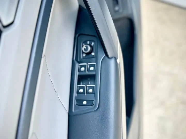 Tayron 2023 280TSI 2WD Luxury Plus Advanced Edition - миниатюра 24