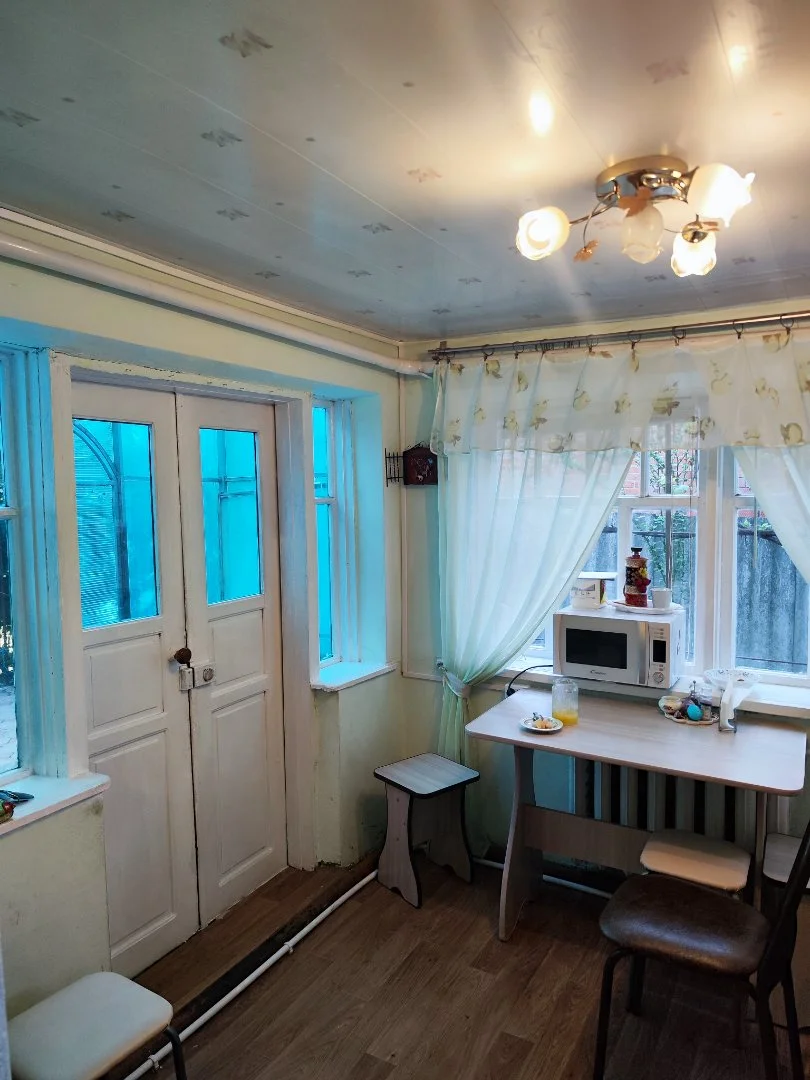 Продаю дом в курортном городе Ейск - миниатюра 9