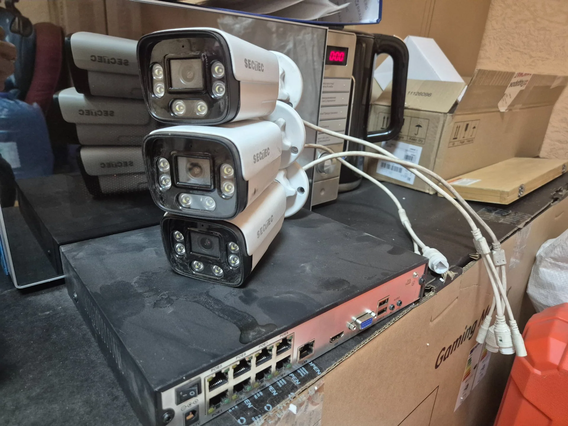 Готовый комплект IP POE видеонаблюдения Sectec / 3 камеры 12 Мп, 25 кадр/с, б/у - изображение 1