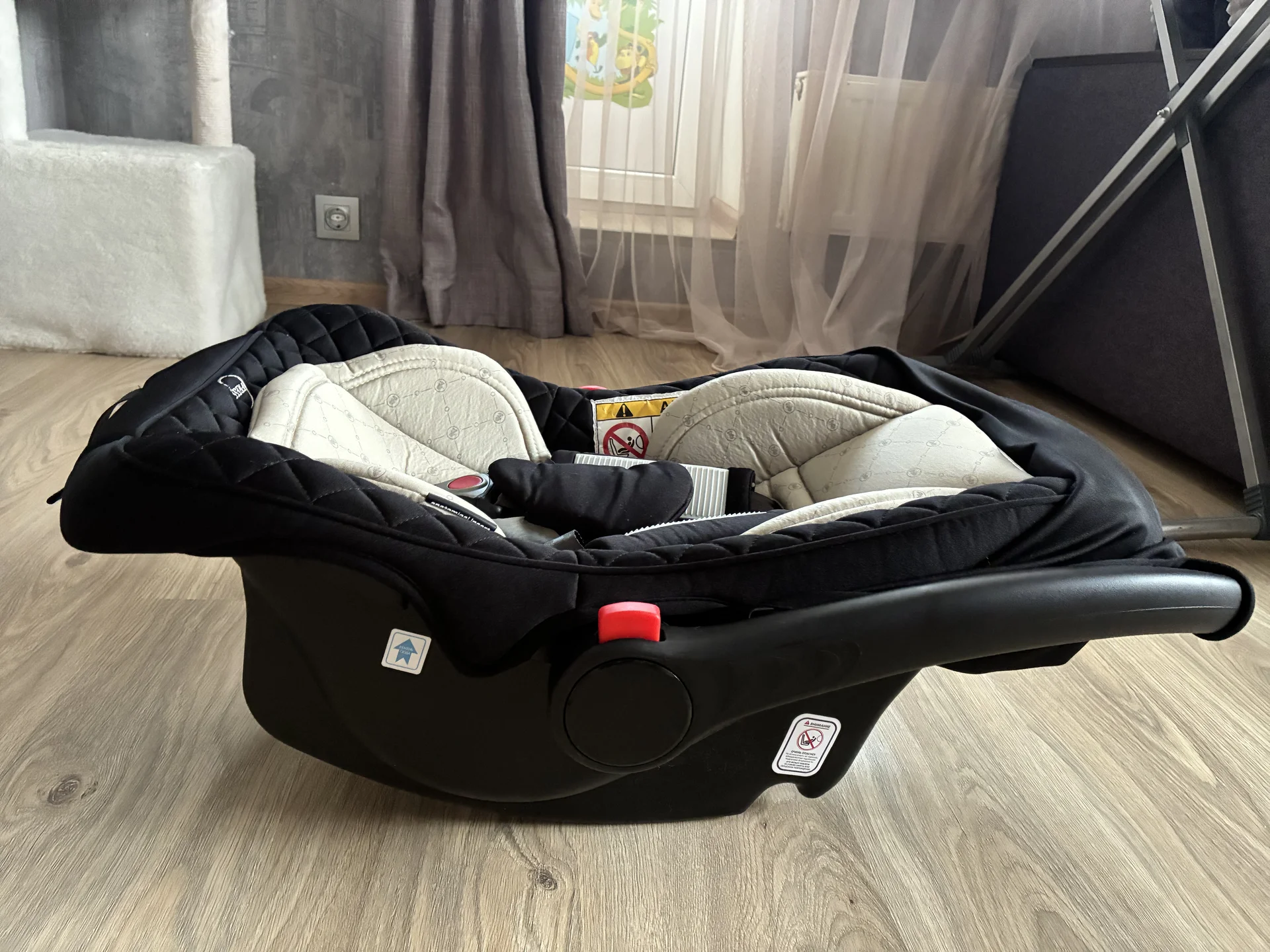 Happy Baby Skyler V2 Автокресло (до 13 кг) - миниатюра 2