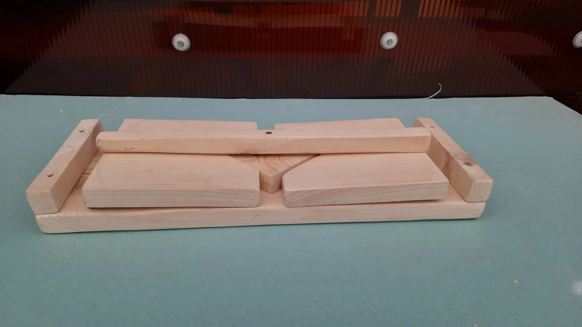 Складная скамейка‑трансформер из дерева — компактная и удобная - миниатюра 3
