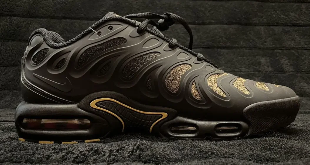 Кроссовки Nike x Paris Saint Germain Air Max Plus - изображение 1