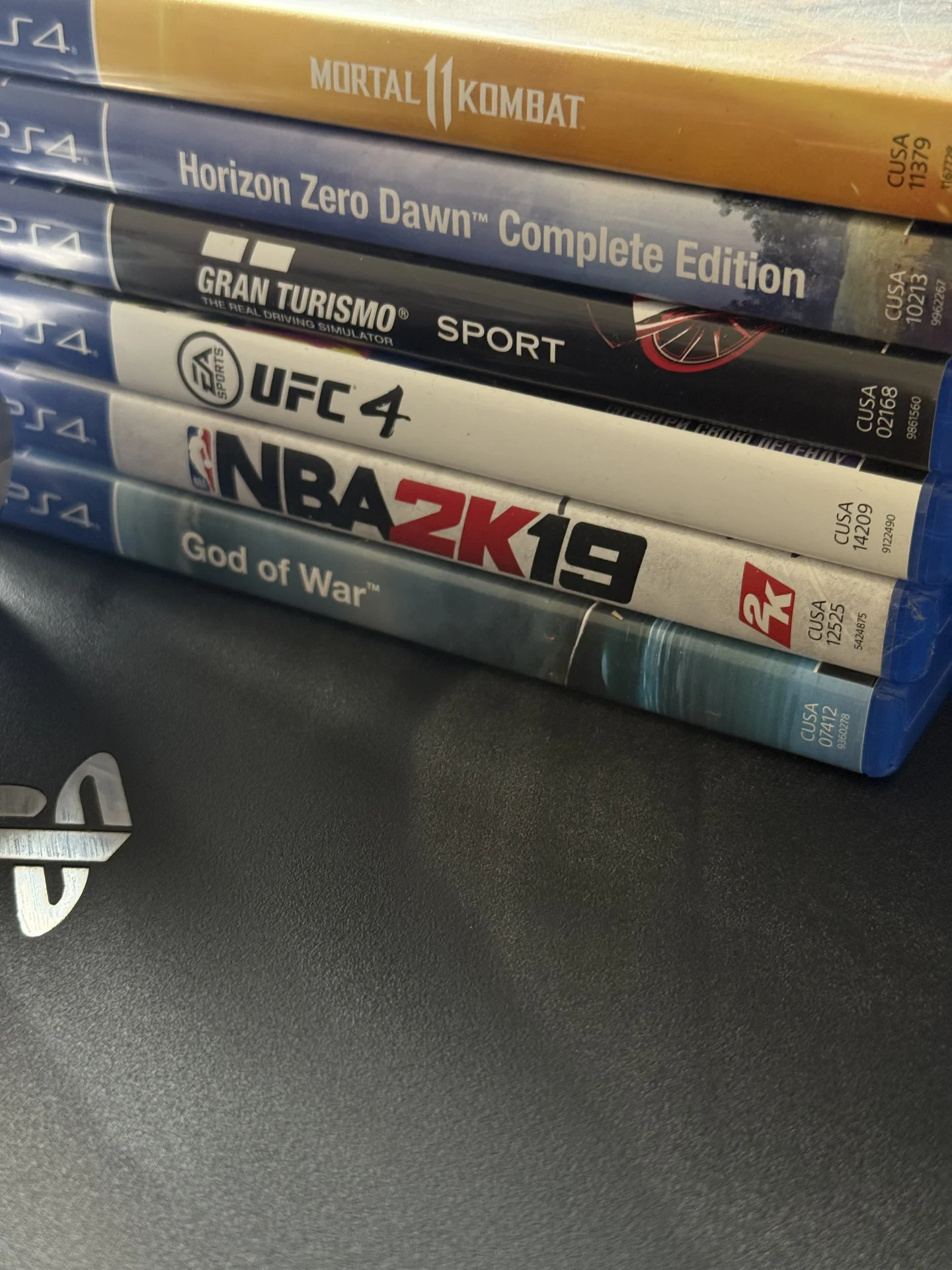 PS4 Pro 1TB + игры - миниатюра 4