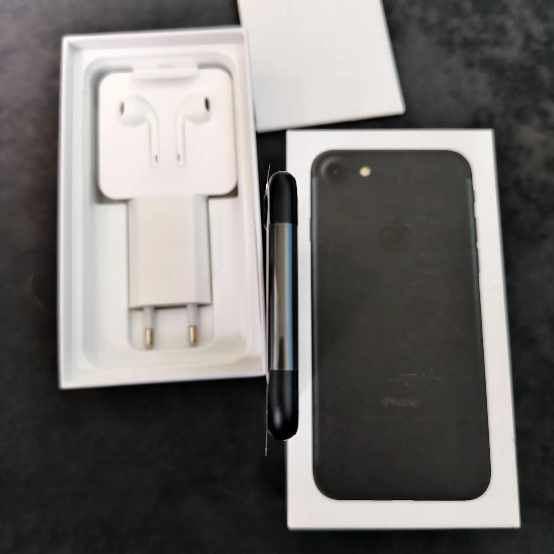 IPhone 7 Black 32Gb A1660 - миниатюра 7