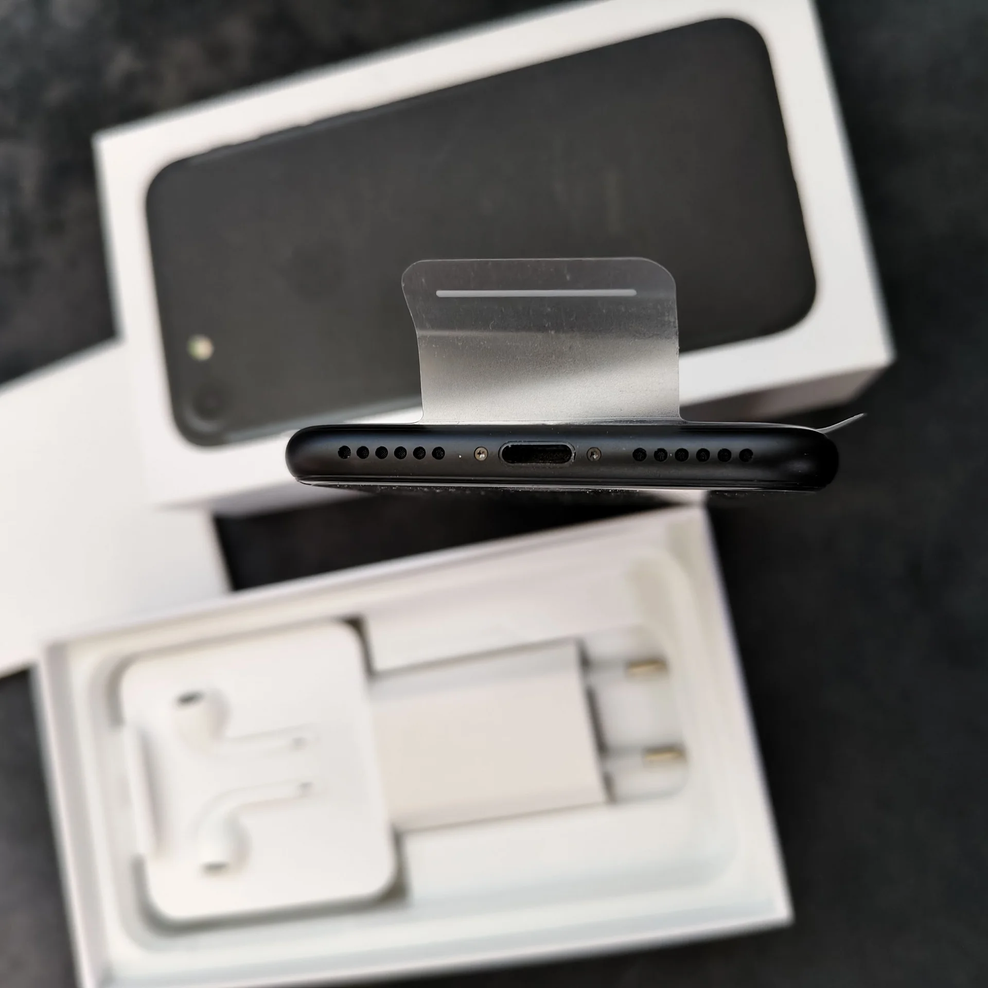 IPhone 7 Black 32Gb A1660 - миниатюра 8