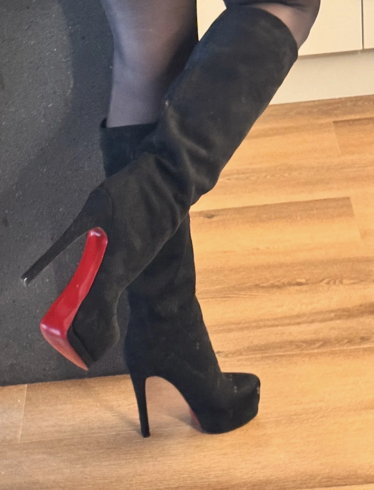 Сапоги Christian Louboutin - изображение 1
