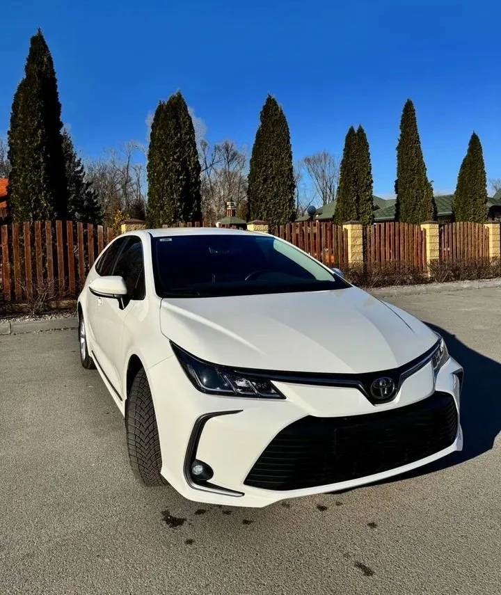Toyota Corolla 2022 - миниатюра 3