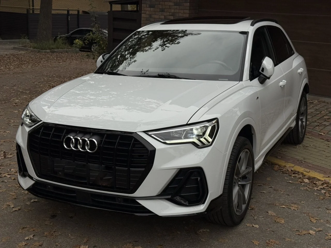 Audi Q3 2022 - изображение 1