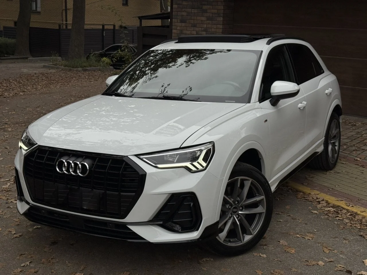 Audi Q3 2022 - миниатюра 3