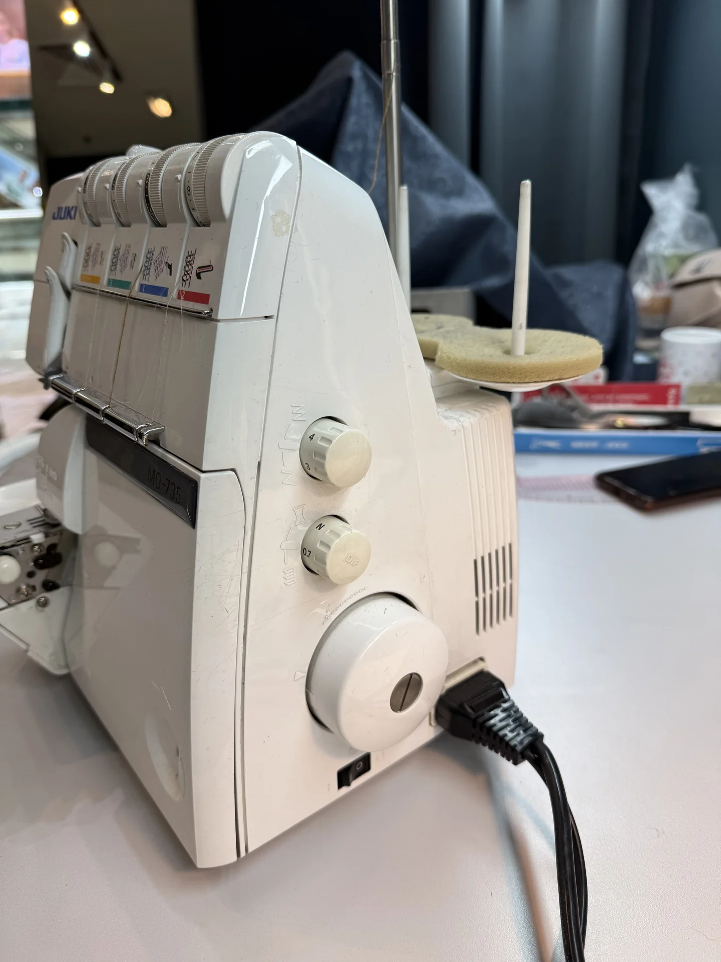 Продам коверлок Juki mo-735 - миниатюра 2