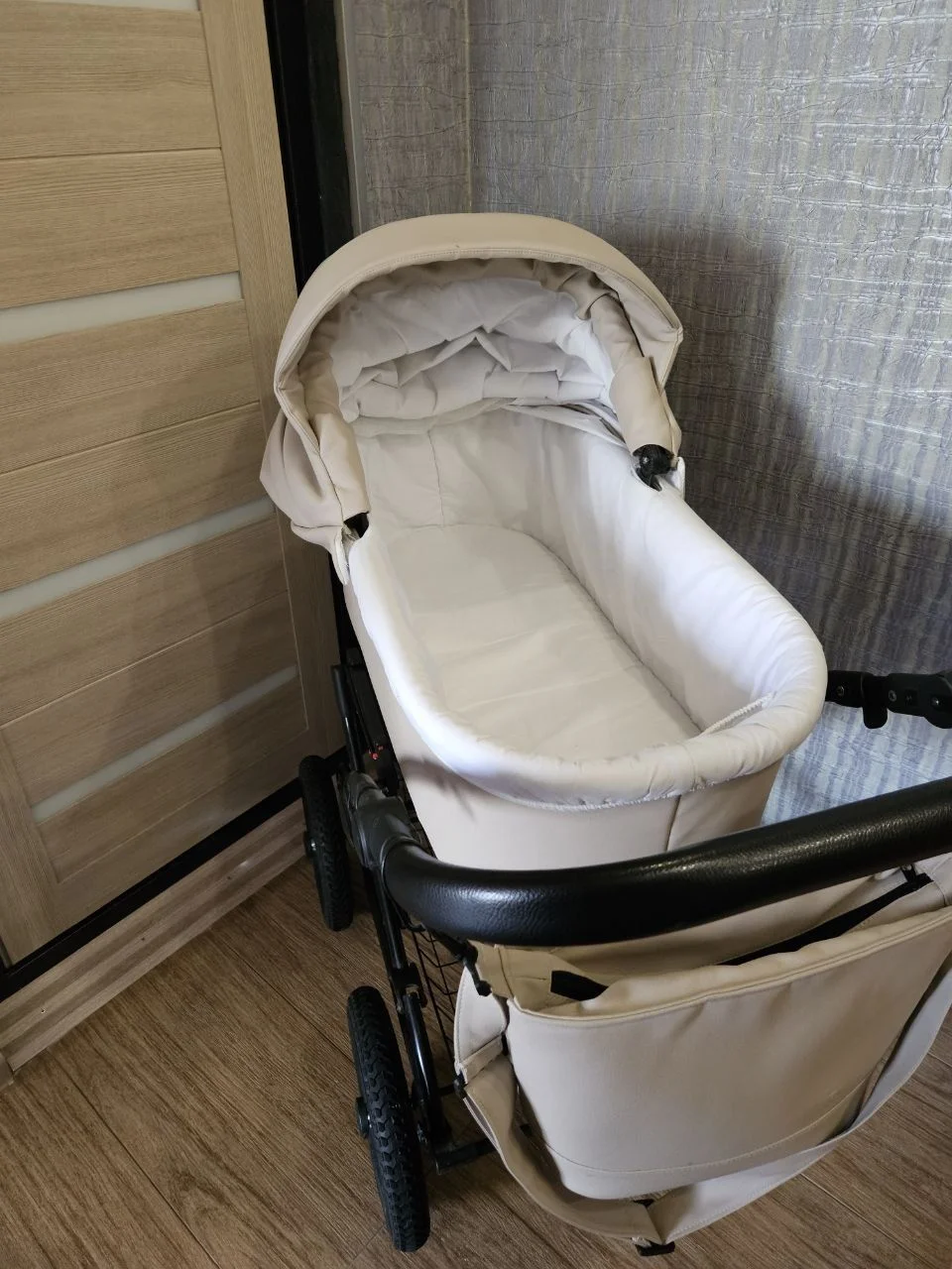 Коляска 2 в 1 jovola Tessa classic leather - миниатюра 2